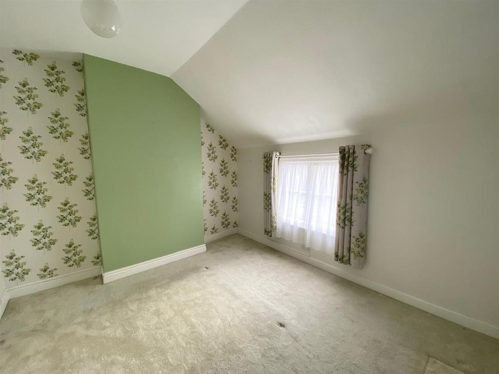 129 bed1.jpg