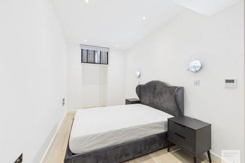 undefined, Flat 3 :: Gramercy House