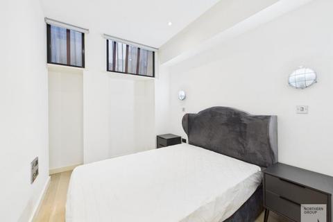 undefined, Flat 3 :: Gramercy House