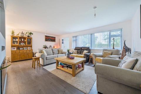 undefined, Burns Crescent,  Bicester,  Oxfordshire,  OX26