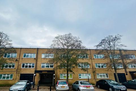 undefined, North Tenth Street, Milton Keynes MK9