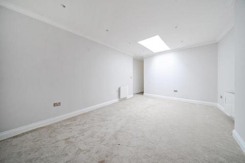 2 bedroom flat for sale, Newbury,  Berkshire,  RG14