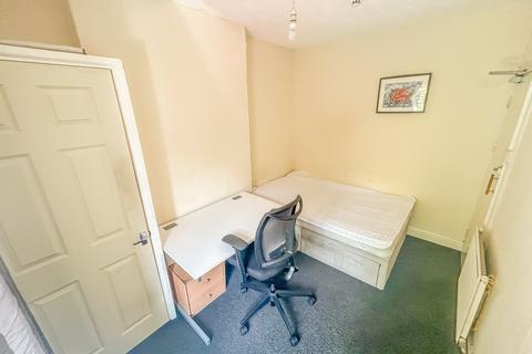 1 bedroom house to rent, Broadway, Treforest CF37