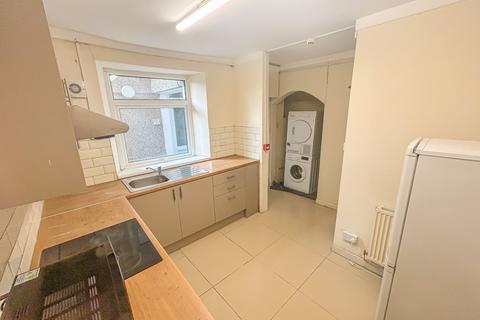 1 bedroom house to rent, Broadway, Treforest CF37