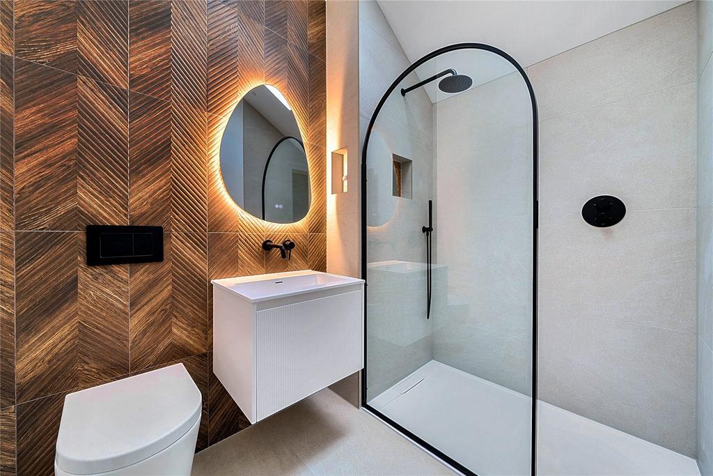 Bedroom 2 Ensuite