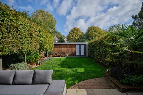 4 bedroom semi-detached house for sale, Fitzgilbert Road, Colchester, CO2