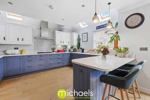 4 bedroom semi-detached house for sale, Fitzgilbert Road, Colchester, CO2