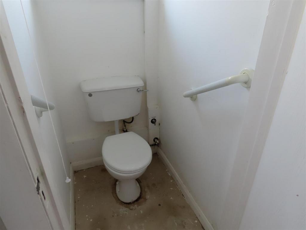 Wc/cloaks