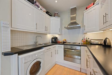 2 bedroom flat to rent, The Grove, Ealing