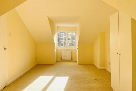 2 bedroom flat to rent, The Grove, Ealing