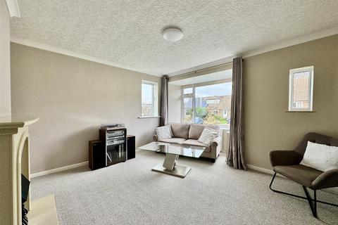 undefined, Penryn Avenue, Kirkheaton, Huddersfield, HD5 0EL