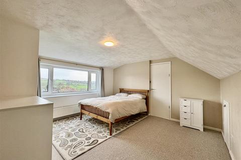 undefined, Penryn Avenue, Kirkheaton, Huddersfield, HD5 0EL