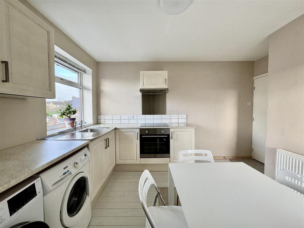 Dining kitchen