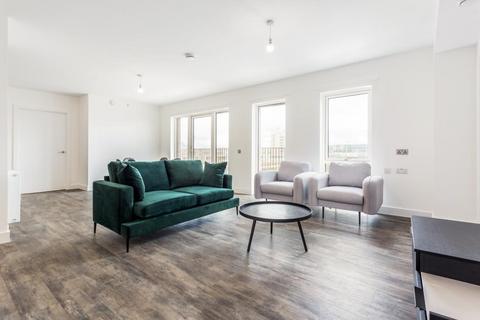 3 bedroom apartment to rent, Millet Place, Pontoon Dock London E16