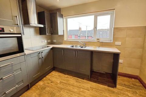 2 bedroom terraced house for sale, Mount Terrace, Batley WF17