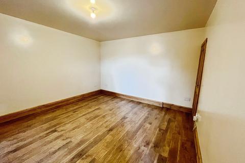 2 bedroom terraced house for sale, Mount Terrace, Batley WF17