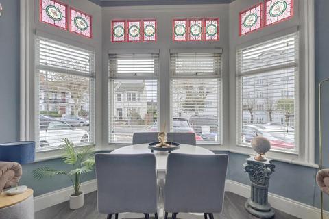 2 bedroom apartment for sale, Seaforth Road, Westcliff-on-Sea, SS0