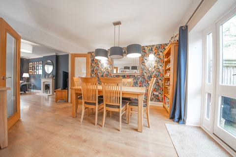 undefined, Mill Court, Tunbridge Wells TN3
