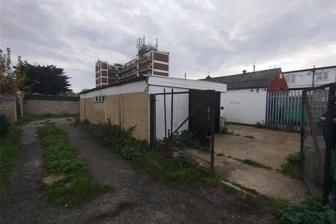 Distribution warehouse to rent, 95A Prince Av Southend On Sea SS2 6RL
