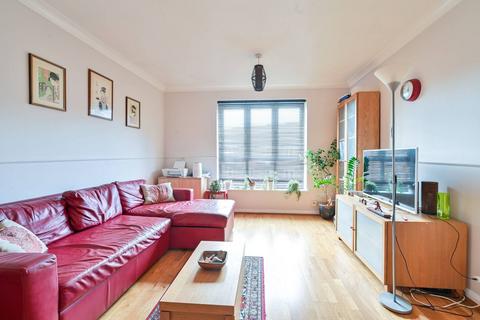 1 bedroom flat for sale, Garter Way, Canada Water, London, SE16
