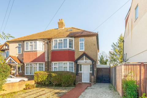 3 bedroom semi-detached house to rent, Kingsway, Motspur Park, New Malden, KT3