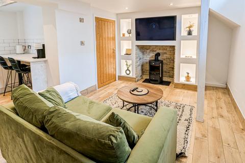 Studio for sale, Pontadulais Road, Cross Hands SA14