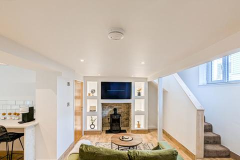 Studio for sale, Pontadulais Road, Cross Hands SA14