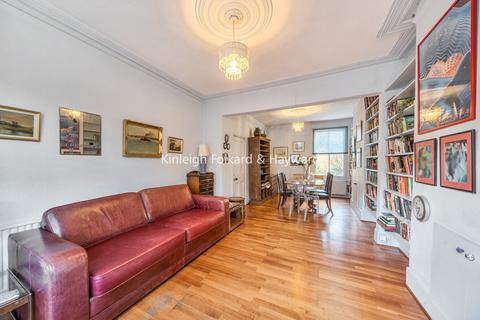 3 bedroom end of terrace house for sale, Avenue Road, North Finchley, London, N12