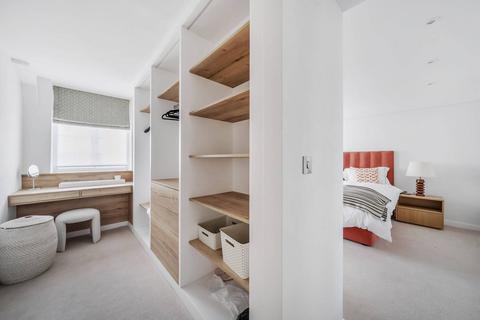 4 bedroom flat to rent, Whiteheads Grove, Chelsea, London, SW3