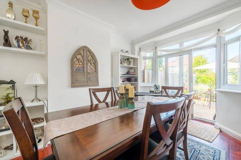 undefined, Hall Road, Isleworth, TW7