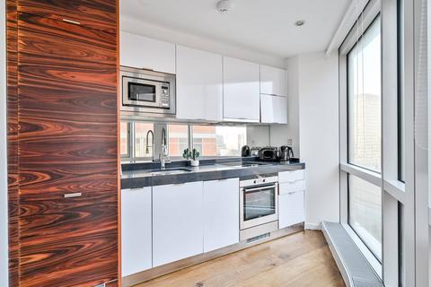 undefined, Ontario Tower, Canary Wharf, London, E14