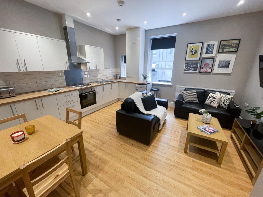 2, 43a Hardman Stree