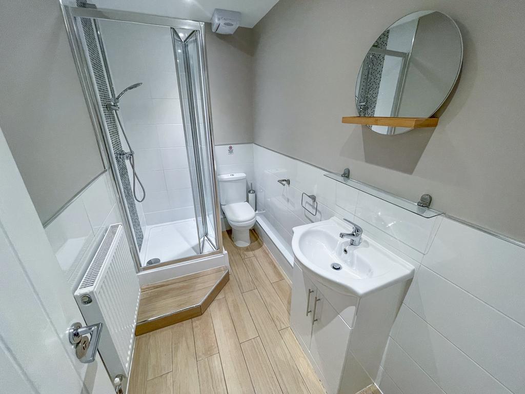 2, 43a Hardman Stree
