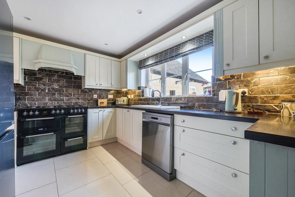 1382334-5-691c4c6ce534b