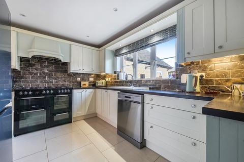 undefined, Trefoil Way, Carterton, Oxfordshire, OX18