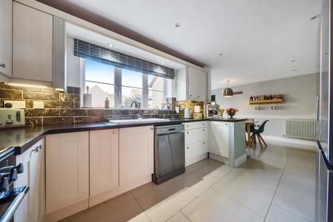 undefined, Trefoil Way, Carterton, Oxfordshire, OX18