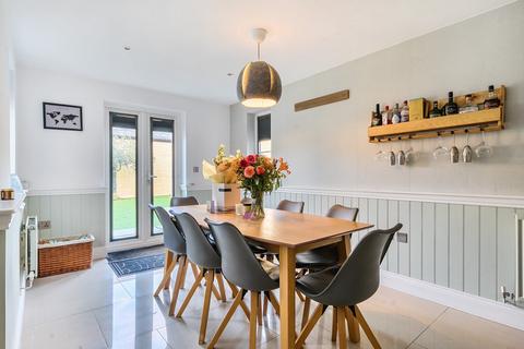 undefined, Trefoil Way, Carterton, Oxfordshire, OX18