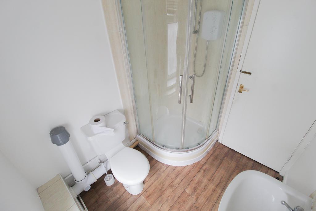 Shower Room2