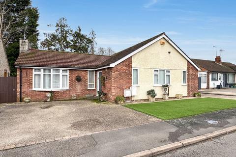3 bedroom detached bungalow for sale, Highfield Road, Buckingham MK18