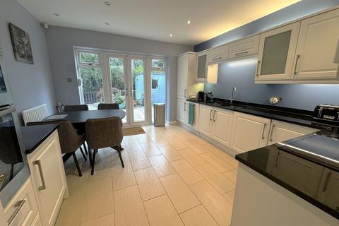3 bedroom detached bungalow for sale, Highfield Road, Buckingham MK18