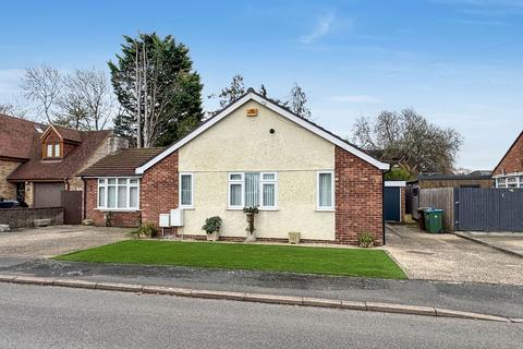 3 bedroom detached bungalow for sale, Highfield Road, Buckingham MK18
