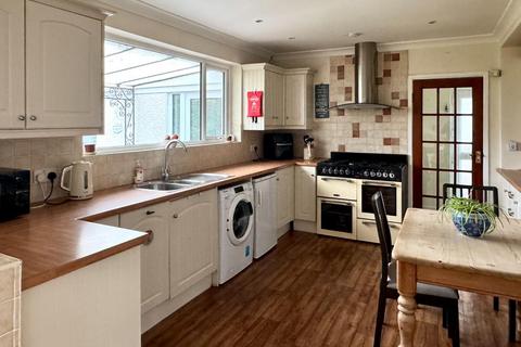 3 bedroom detached bungalow for sale, Greenway Close, Llandough