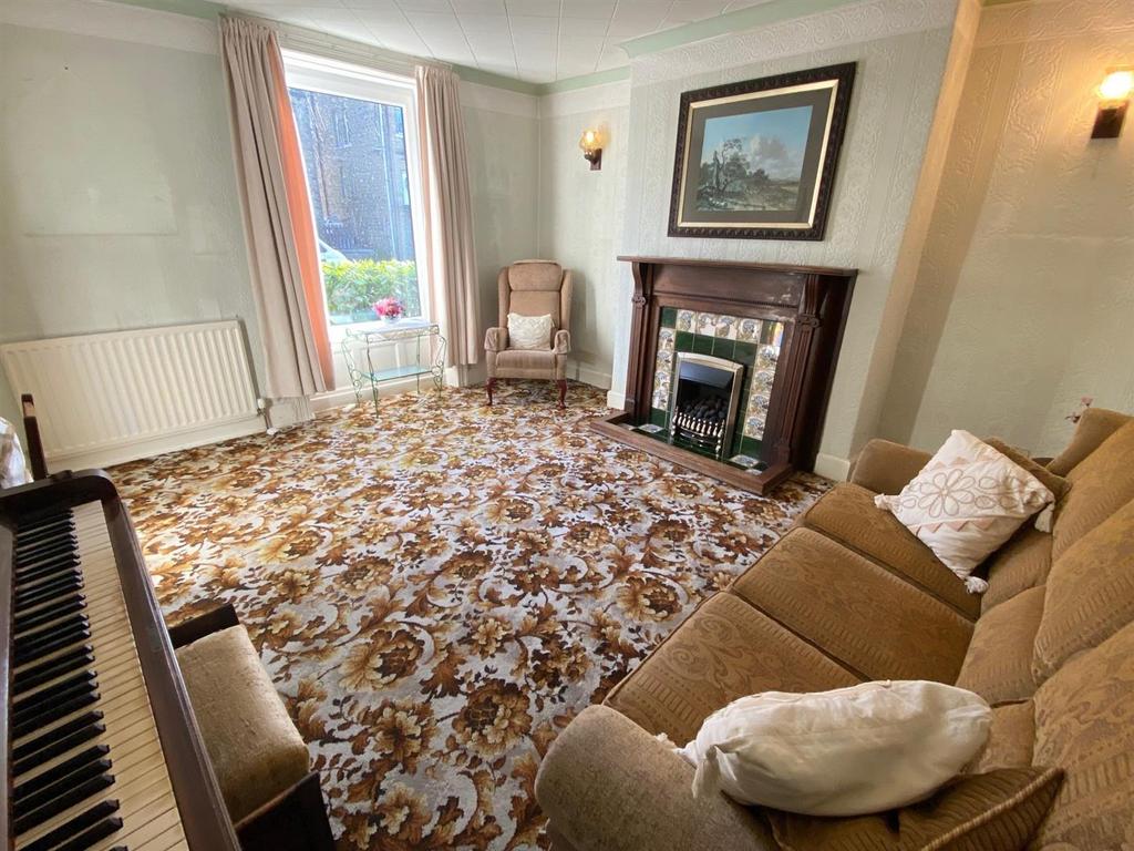 Lounge new.jpg