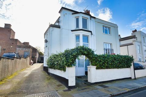 1 bedroom ground floor flat for sale, CENTRAL RYDE