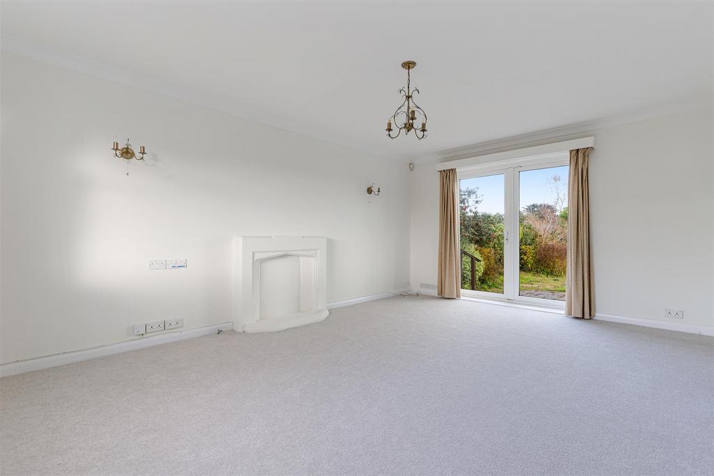 A09 - Red Tor, Seaway Lane Torquay - 251113.jpg