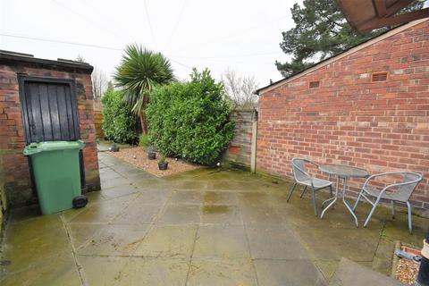 2 bedroom terraced house to rent, Manchester Road, Manchester M29