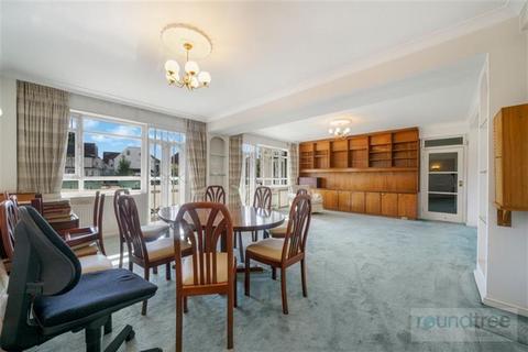 undefined, Riverside Drive, Golders Green Road NW11
