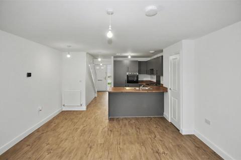 2 bedroom semi-detached house to rent, Kingston Grange Drive, Upper Lighthorne