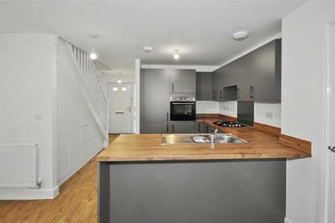 2 bedroom semi-detached house to rent, Kingston Grange Drive, Upper Lighthorne