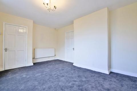 3 bedroom semi-detached house to rent, Goring Avenue, Manchester, M18